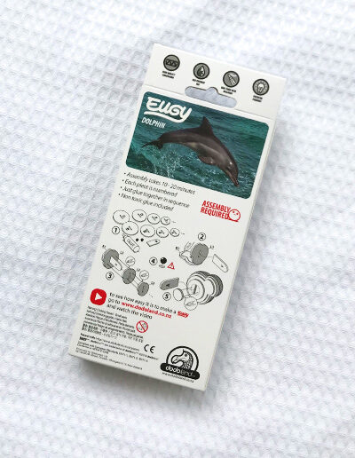 3D cardboard model Dolphin back of the presentation box information