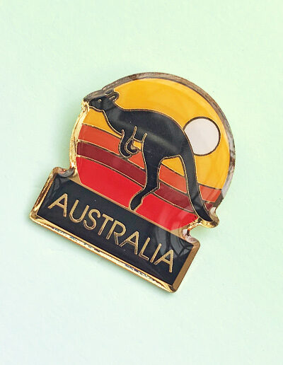 Kangaroo sunset hat pin