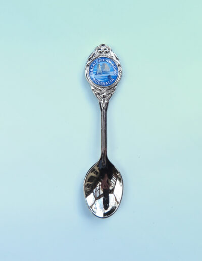 Souvenir spoon with the Great Ocean Road on the crest