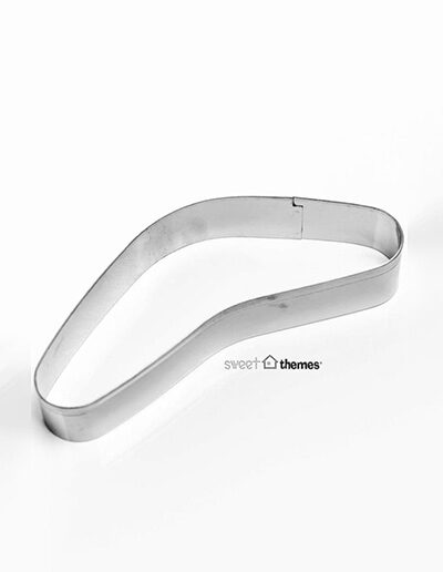 Boomerang shaped metal cookie cutter