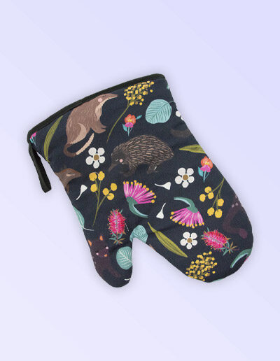 Single oven mitt with the fabric design of Australian nocturnal animals