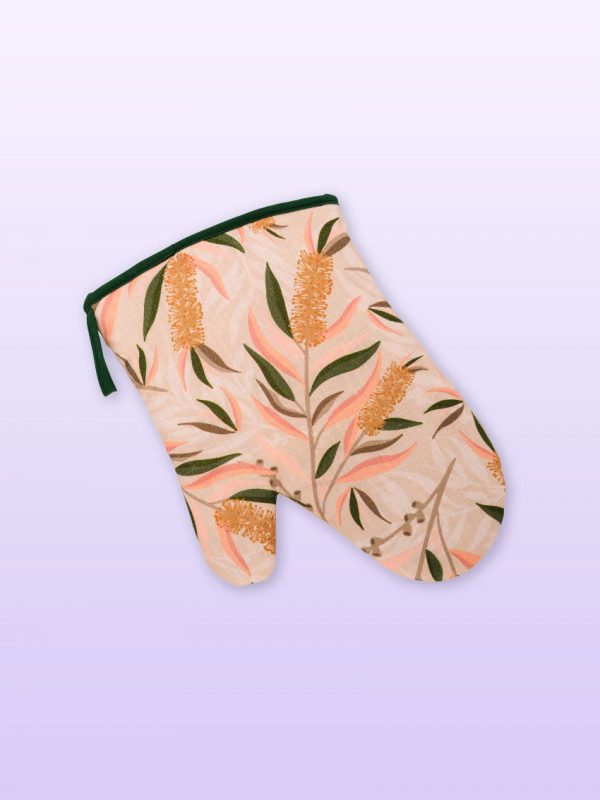 Bottlebrush oven mitt